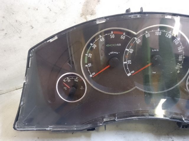 bontott OPEL MERIVA A Kilométeróra