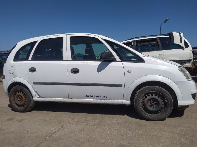 bontott OPEL MERIVA A Tank