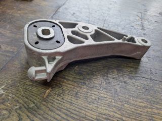 bontott OPEL MERIVA A Váltó Tartó Bak (Pozíciófüggetlen)