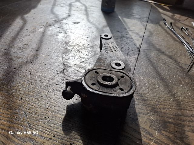 bontott OPEL MERIVA A Váltó Tartó Bak (Pozíciófüggetlen)