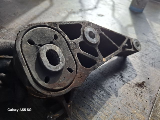 bontott OPEL MERIVA A Váltó Tartó Bak (Pozíciófüggetlen)