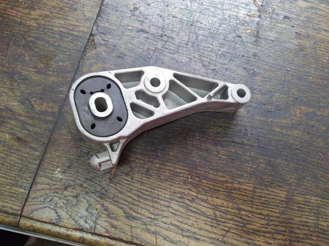 bontott OPEL MERIVA A Váltó Tartó Bak (Pozíciófüggetlen)