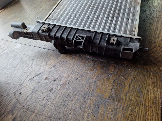 bontott OPEL MERIVA A Vízhűtő Radiátor (Klímás)