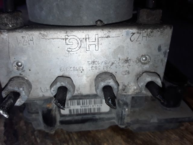 bontott OPEL MERIVA A ABS Kocka