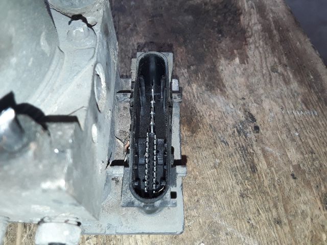 bontott OPEL MERIVA A ABS Kocka