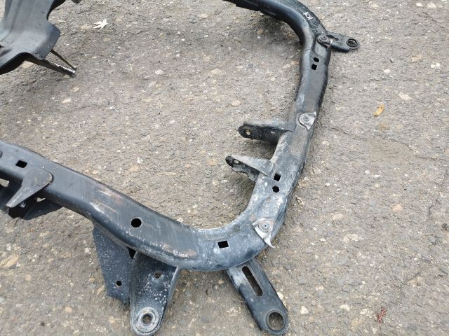 bontott OPEL MERIVA A Első Bölcső