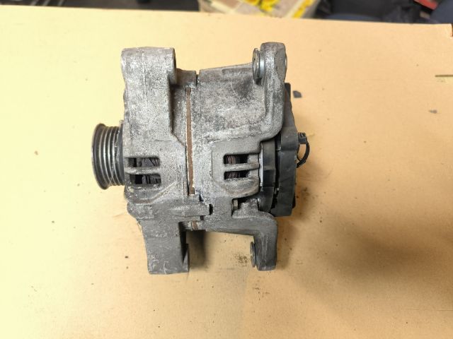 bontott OPEL MERIVA A Generátor