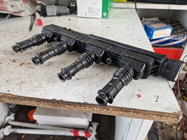 bontott OPEL MERIVA A Gyújtótrafó Szett