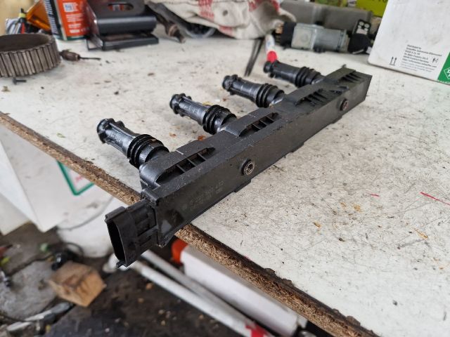 bontott OPEL MERIVA A Gyújtótrafó Szett