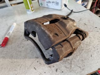 bontott OPEL MERIVA A Jobb első Féknyereg Munkahengerrel