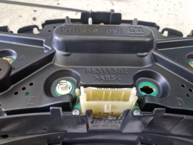 bontott OPEL MERIVA A Kilométeróra