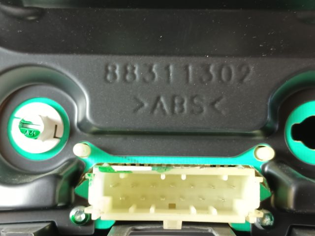 bontott OPEL MERIVA A Kilométeróra