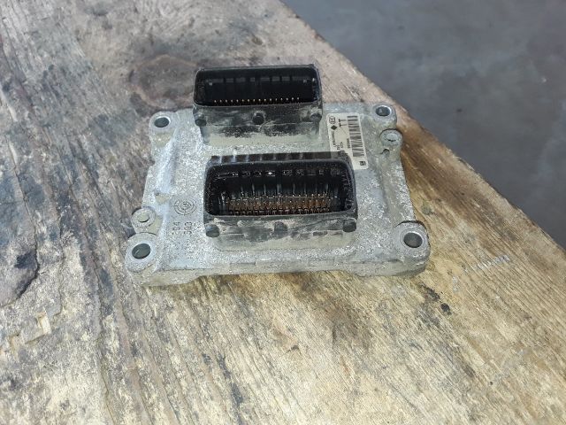 bontott OPEL MERIVA A Motorvezérlő