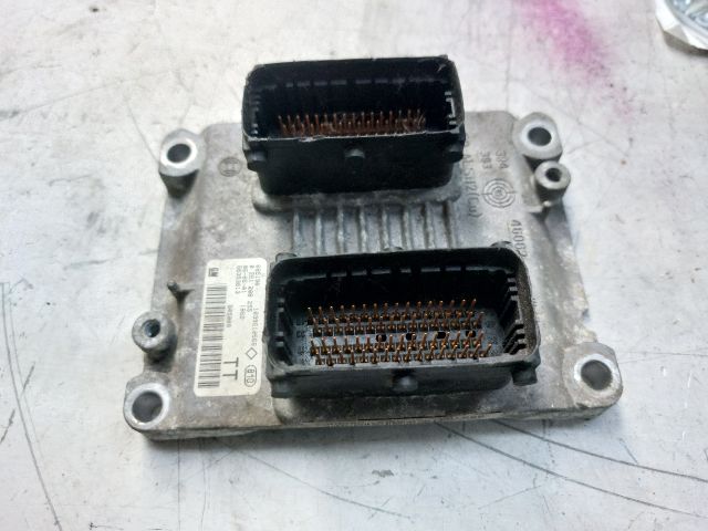 bontott OPEL MERIVA A Motorvezérlő