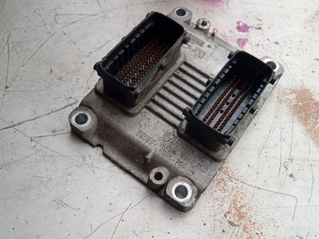 bontott OPEL MERIVA A Motorvezérlő