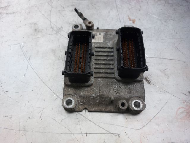 bontott OPEL MERIVA A Motorvezérlő