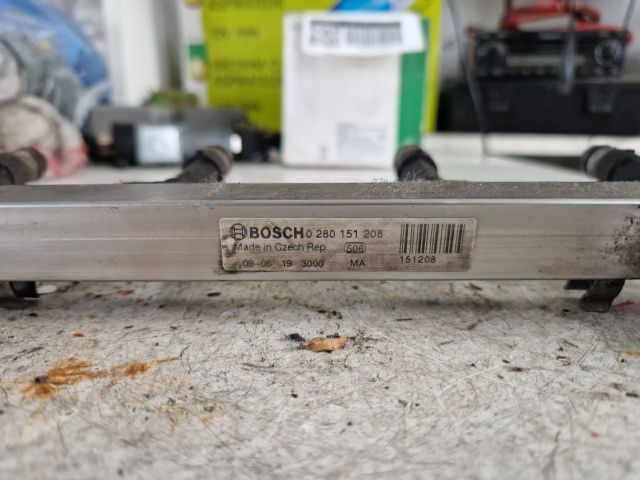 bontott OPEL MERIVA A Porlasztó Sor / Híd