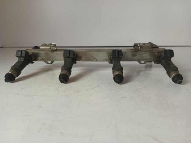 bontott OPEL MERIVA A Porlasztó Sor / Híd