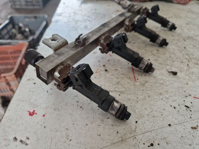 bontott OPEL MERIVA A Porlasztó Sor / Híd