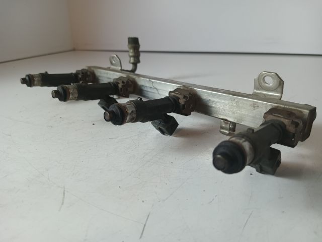 bontott OPEL MERIVA A Porlasztó Sor / Híd