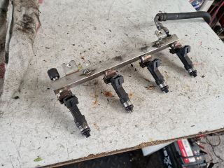 bontott OPEL MERIVA A Porlasztó Sor / Híd