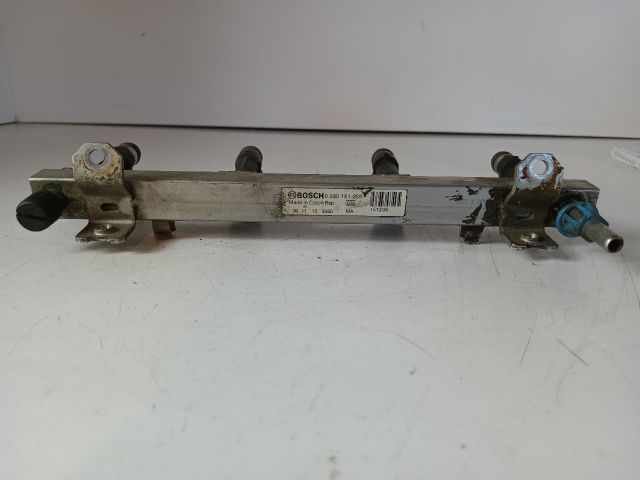 bontott OPEL MERIVA A Porlasztó Sor / Híd