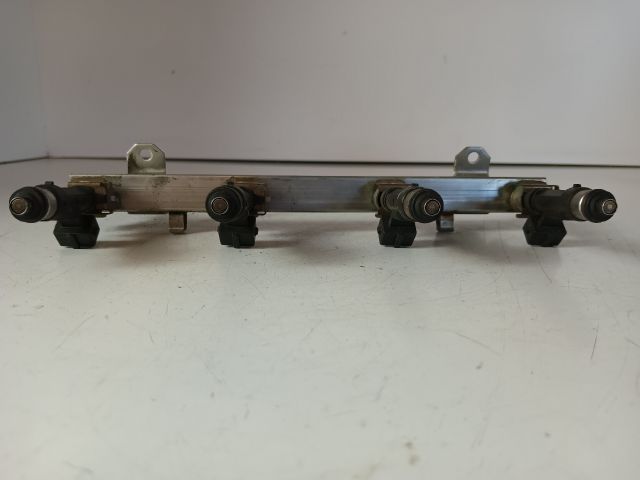 bontott OPEL MERIVA A Porlasztó Sor / Híd