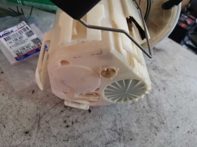 bontott OPEL MERIVA A Üzemanyag Szivattyú