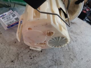 bontott OPEL MERIVA A Üzemanyag Szivattyú