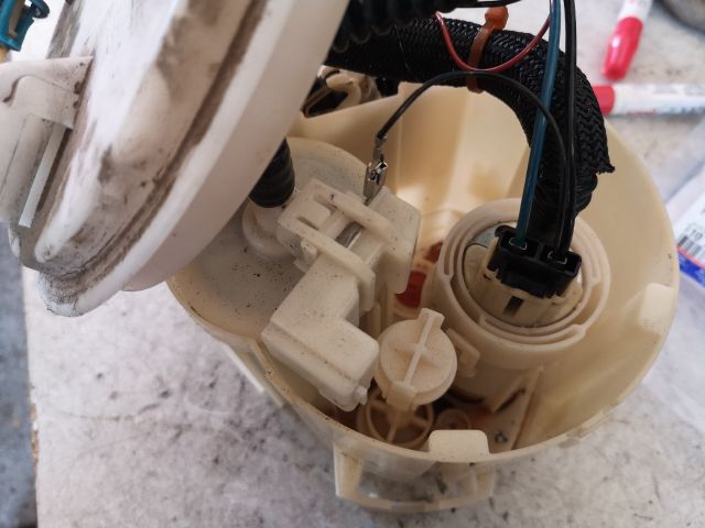 bontott OPEL MERIVA A Üzemanyag Szivattyú