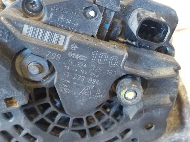 bontott OPEL MERIVA A Generátor