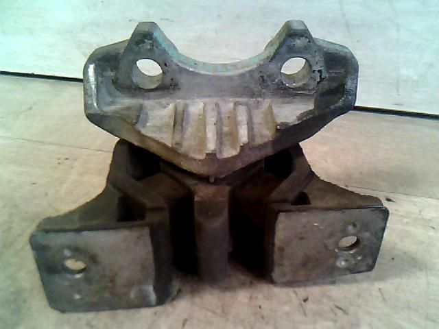 bontott OPEL MERIVA A Motor Tartó Bak Jobb