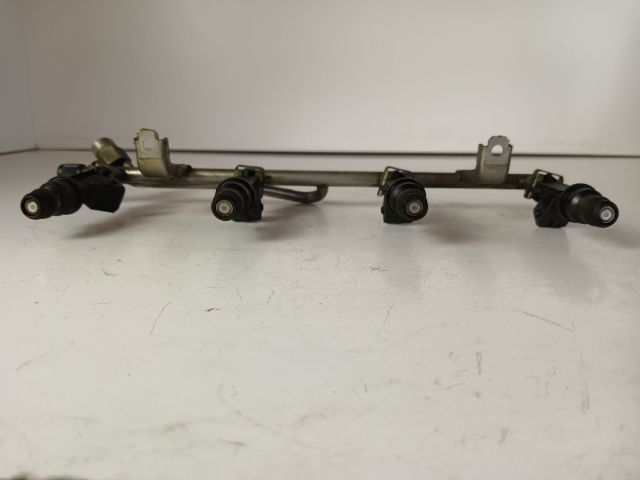 bontott OPEL MERIVA A Porlasztó Sor / Híd