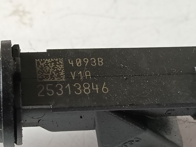 bontott OPEL MERIVA A Porlasztó Sor / Híd