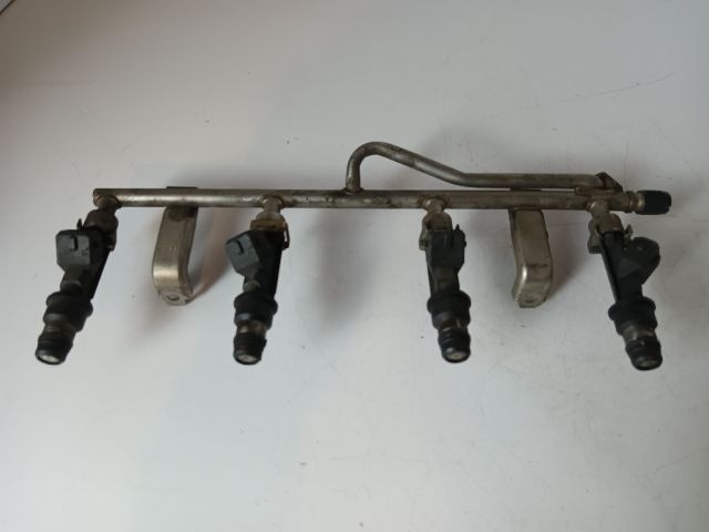 bontott OPEL MERIVA A Porlasztó Sor / Híd