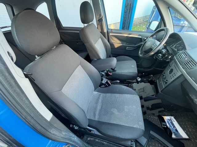 bontott OPEL MERIVA A Üzemanyag Szivattyú