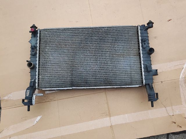 bontott OPEL MERIVA A Vízhűtő Radiátor (Klímás)