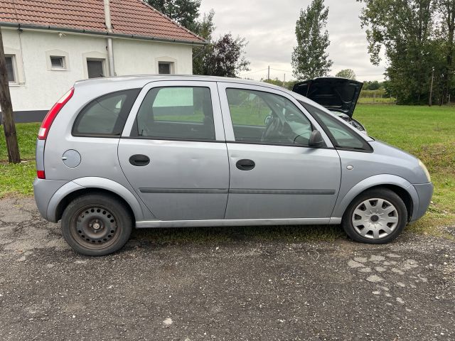 bontott OPEL MERIVA A Klímakompresszor