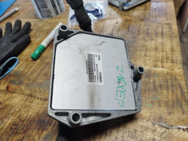 bontott OPEL MERIVA A Motorvezérlő