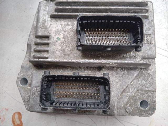 bontott OPEL MERIVA A Motorvezérlő