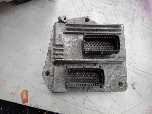 bontott OPEL MERIVA A Motorvezérlő