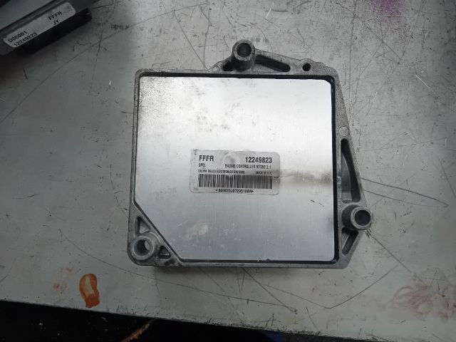 bontott OPEL MERIVA A Motorvezérlő