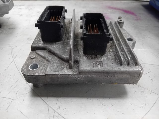 bontott OPEL MERIVA A Motorvezérlő