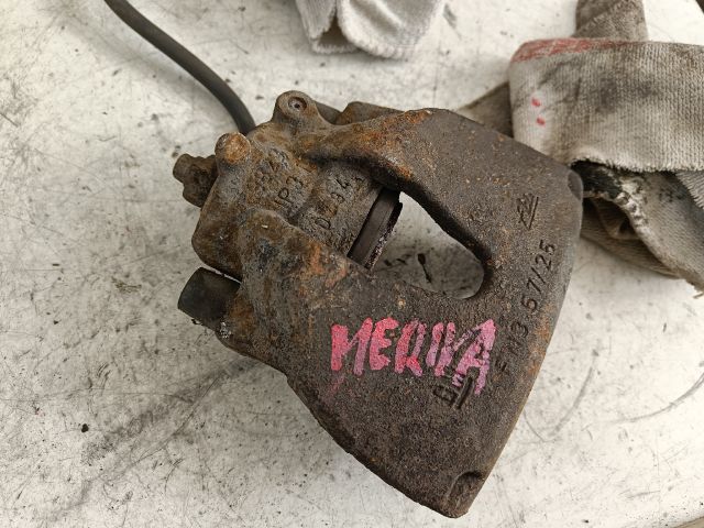 bontott OPEL MERIVA A Bal első Féknyereg Munkahengerrel