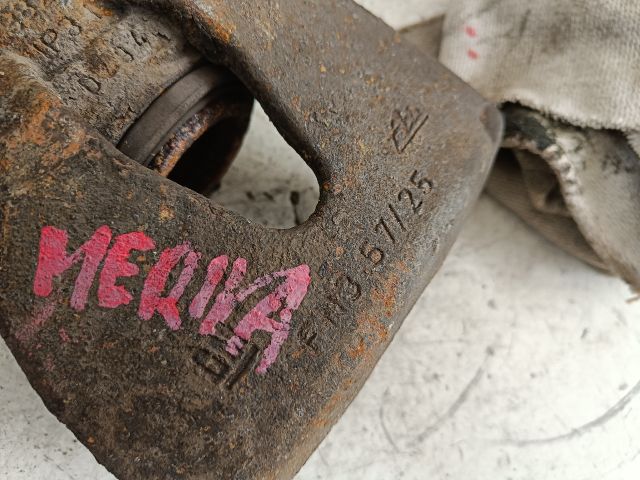 bontott OPEL MERIVA A Bal első Féknyereg Munkahengerrel