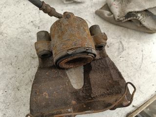 bontott OPEL MERIVA A Bal első Féknyereg Munkahengerrel