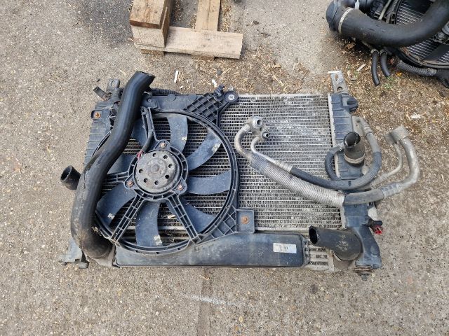 bontott OPEL MERIVA A Hűtő Ventilátor(ok), Radiátor(ok) Szett