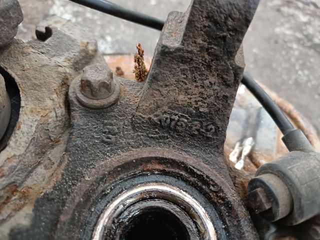 bontott OPEL MERIVA A Jobb első Csonkállvány Kerékaggyal