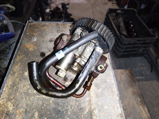 bontott OPEL MERIVA A Nagynyomású Szivattyú