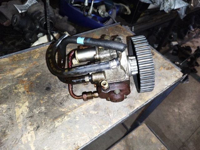 bontott OPEL MERIVA A Nagynyomású Szivattyú